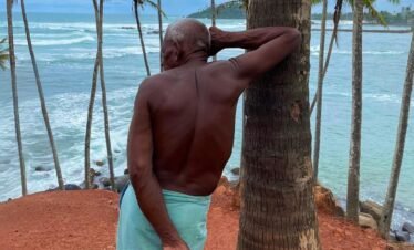 Coconut tree hill in mirissa, sri lanka tours