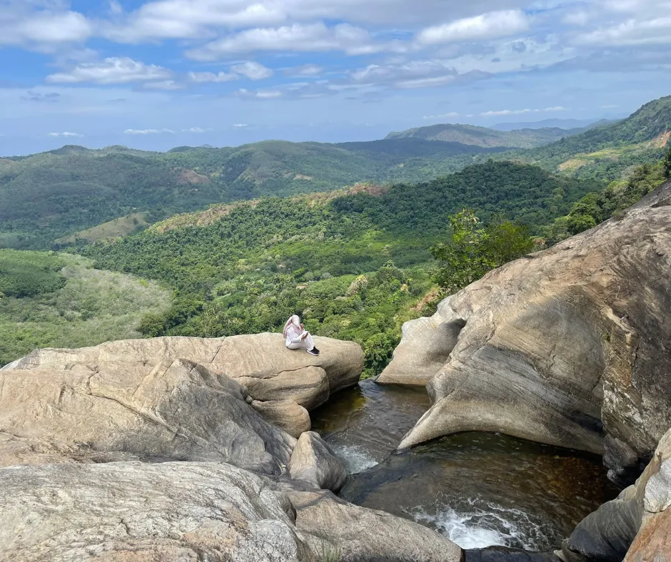 Upper Diyaluma Waterfall